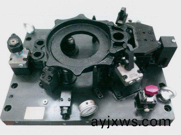 製動器底闆液壓裌具